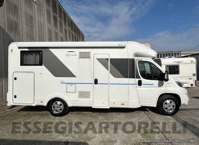 ADRIA SUNLIVING S 70 SP MAXI GARAGE 5 POSTI crossover 699 cm 2021 BASCULANTE pieno