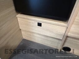 NOLEGGIO MANSARDATO 7 POSTI COMPATTO 696 CM pieno