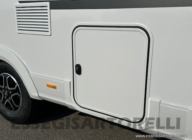 ADRIA SONIC PLUS 600 SL GARAGE 140 cv letti gemelli GAMMA 2024 AUTOMATICO pieno