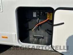 ADRIA SONIC PLUS 600 SL GARAGE 140 cv letti gemelli GAMMA 2024 AUTOMATICO pieno