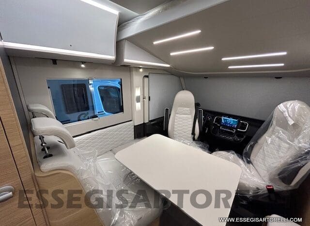 ADRIA SONIC PLUS 600 SL GARAGE 140 cv letti gemelli GAMMA 2024 AUTOMATICO pieno