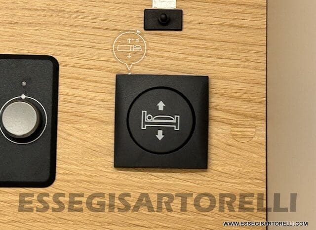 ADRIA SONIC PLUS 600 SL GARAGE 140 cv letti gemelli GAMMA 2024 AUTOMATICO pieno