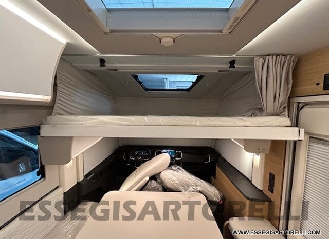 ADRIA SONIC PLUS 600 SL GARAGE 140 cv letti gemelli GAMMA 2024 AUTOMATICO pieno