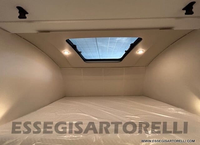 ADRIA SONIC PLUS 600 SL GARAGE 140 cv letti gemelli GAMMA 2024 AUTOMATICO pieno