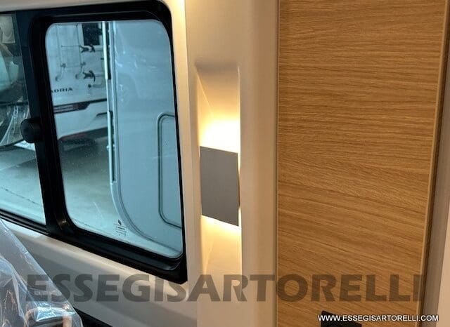 ADRIA SONIC PLUS 600 SL GARAGE 140 cv letti gemelli GAMMA 2024 AUTOMATICO pieno