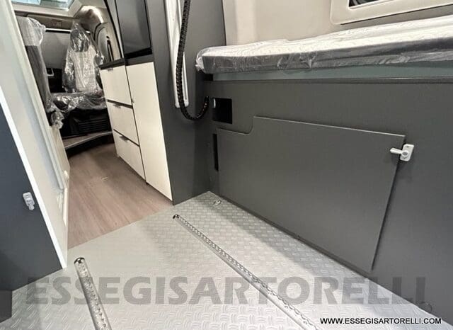 ADRIA NEW TWIN SPORTS 640 SGX SUPREME 35H 140 cv tetto sollevabile webasto skyroof GAMMA 2024 pieno