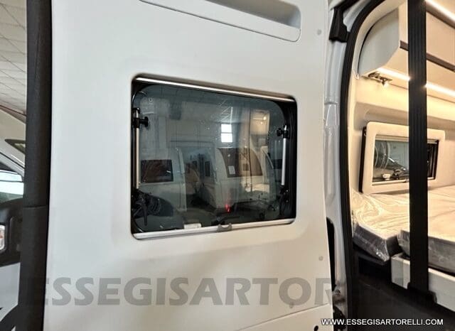 ADRIA NEW TWIN SPORTS 640 SGX SUPREME 35H 140 cv tetto sollevabile webasto skyroof GAMMA 2024 pieno