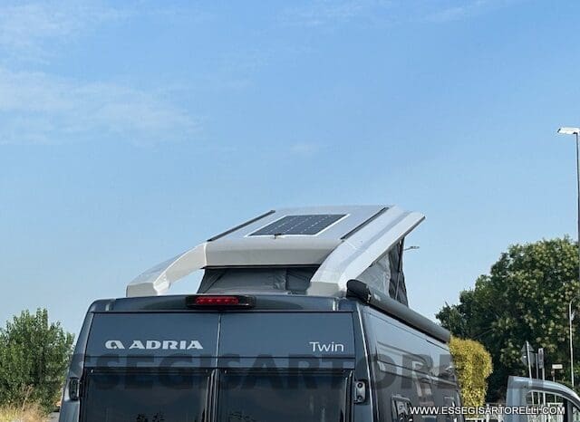 ADRIA NEW TWIN SPORTS 640 SGX SUPREME 35H 140 cv tetto sollevabile webasto skyroof GAMMA 2024 pieno