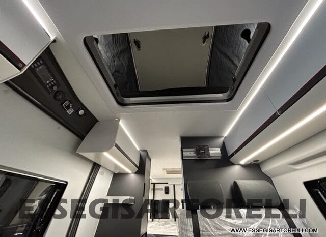 ADRIA NEW TWIN SPORTS 640 SGX SUPREME 35H 140 cv tetto sollevabile webasto skyroof GAMMA 2024 FIAT pieno