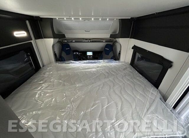 CHAUSSON NEW X 650 GAMMA 2024 636 CM GARAGE x 210 cm pieno