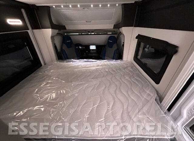 CHAUSSON NEW X 650 GAMMA 2024 636 CM GARAGE x 210 cm pieno