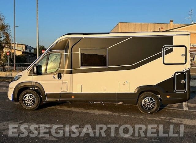 CHAUSSON NEW X 650 GAMMA 2024 636 CM GARAGE x 210 cm pieno