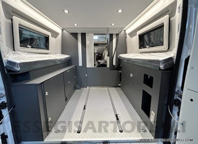 ADRIA NEW TWIN SPORTS 640 SGX SUPREME 35H 140 cv tetto sollevabile webasto skyroof GAMMA 2024 FIAT pieno