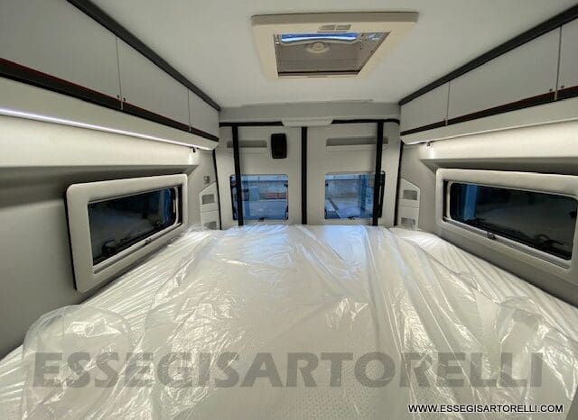 ADRIA NEW TWIN SPORTS 640 SGX SUPREME 35H 140 cv tetto sollevabile webasto skyroof GAMMA 2024 FIAT pieno