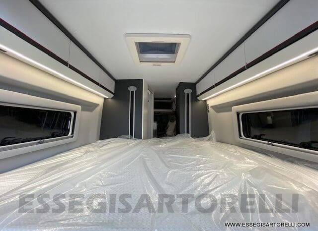 ADRIA NEW TWIN SPORTS 640 SGX SUPREME 35H 140 cv tetto sollevabile webasto skyroof GAMMA 2024 FIAT pieno