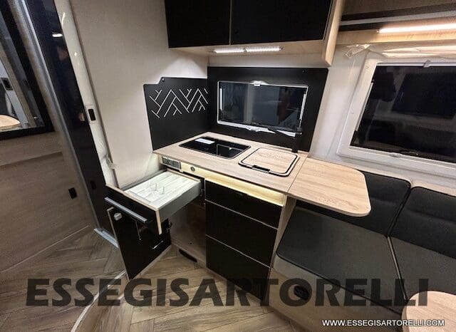 PROMO KM ZERO CHAUSSON 650 GAMMA 2024 BASCULANTE GARAGE 636 CM pieno