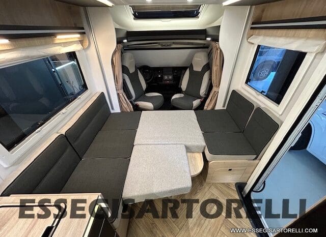 PROMO KM ZERO CHAUSSON 650 GAMMA 2024 BASCULANTE GARAGE 636 CM pieno