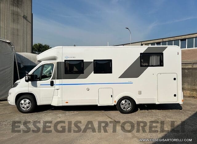 ADRIA SUNLIVING S 75 SL GARAGE LETTI GEMELLI E BASCULANTE 2024 pieno