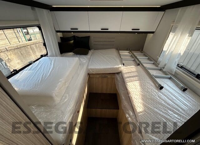 ADRIA SUNLIVING S 75 SL GARAGE LETTI GEMELLI E BASCULANTE 2024 pieno