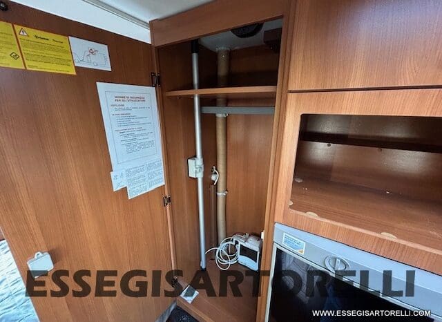 CARAVELAIR VENICIA 490 CARAVAN 6 POSTI 2014 kg 1.400 VERANDA pieno