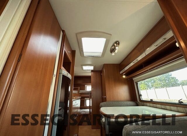 CARAVELAIR VENICIA 490 CARAVAN 6 POSTI 2014 kg 1.400 VERANDA pieno