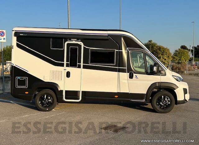 CHAUSSON NEW X 550 EXCLUSIVE LINE GAMMA 2025 599 CM SEMINTEGRALE COMPATTO BASCULANTE pieno