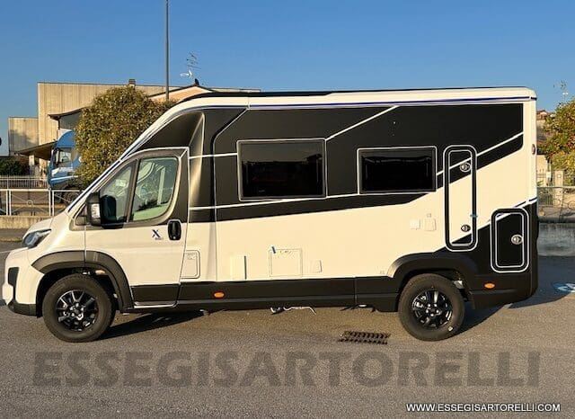 CHAUSSON NEW X 550 EXCLUSIVE LINE GAMMA 2025 599 CM SEMINTEGRALE COMPATTO BASCULANTE pieno