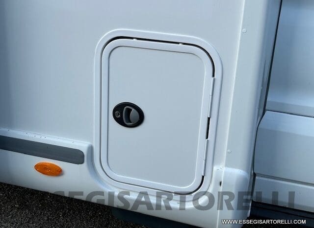 CHAUSSON FIRST LINE 640 GAMMA 2025 699 CM SEMINTEGRALE BASCULANTE E GARAGE pieno