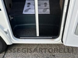 CHAUSSON FIRST LINE 640 GAMMA 2025 699 CM SEMINTEGRALE BASCULANTE E GARAGE pieno