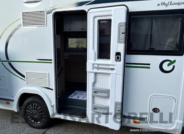 CHAUSSON FIRST LINE 640 GAMMA 2025 699 CM SEMINTEGRALE BASCULANTE E GARAGE pieno