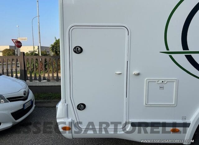 CHAUSSON FIRST LINE 640 GAMMA 2025 699 CM SEMINTEGRALE BASCULANTE E GARAGE pieno