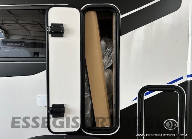 CHAUSSON NEW X 550 EXCLUSIVE LINE GAMMA 2025 599 CM SEMINTEGRALE COMPATTO BASCULANTE pieno