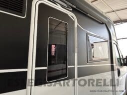 CHAUSSON NEW X 550 EXCLUSIVE LINE GAMMA 2025 599 CM SEMINTEGRALE COMPATTO BASCULANTE pieno