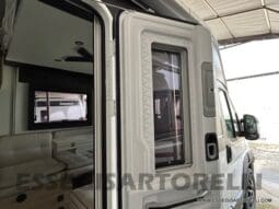 CHAUSSON NEW X 550 EXCLUSIVE LINE GAMMA 2025 599 CM SEMINTEGRALE COMPATTO BASCULANTE pieno