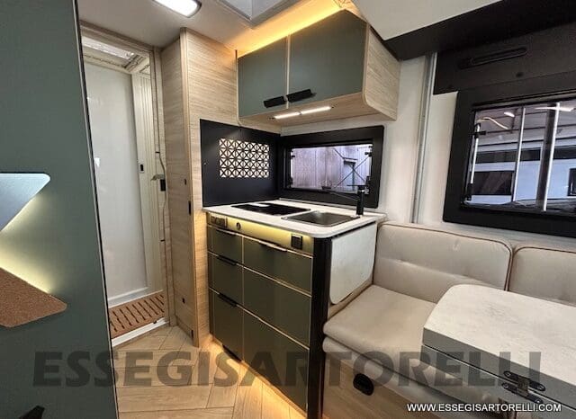 CHAUSSON NEW X 550 EXCLUSIVE LINE GAMMA 2025 599 CM SEMINTEGRALE COMPATTO BASCULANTE pieno