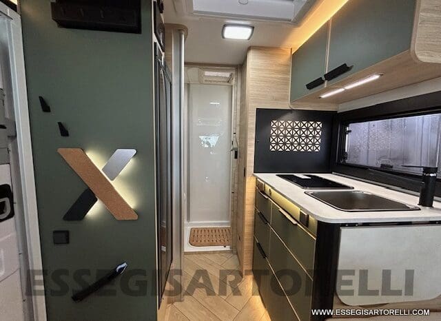 CHAUSSON NEW X 550 EXCLUSIVE LINE GAMMA 2025 599 CM SEMINTEGRALE COMPATTO BASCULANTE pieno