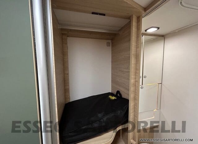 CHAUSSON NEW X 550 EXCLUSIVE LINE GAMMA 2025 599 CM SEMINTEGRALE COMPATTO BASCULANTE pieno