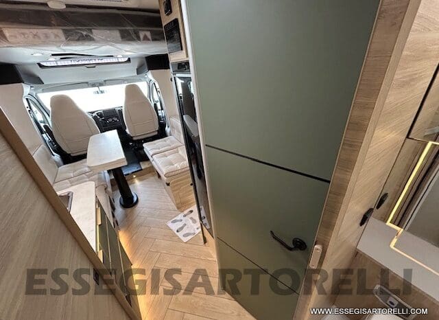 CHAUSSON NEW X 550 EXCLUSIVE LINE GAMMA 2025 599 CM SEMINTEGRALE COMPATTO BASCULANTE pieno