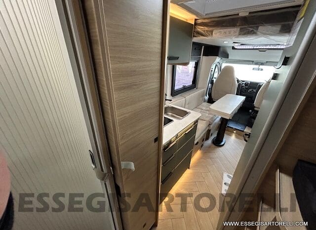 CHAUSSON NEW X 550 EXCLUSIVE LINE GAMMA 2025 599 CM SEMINTEGRALE COMPATTO BASCULANTE pieno