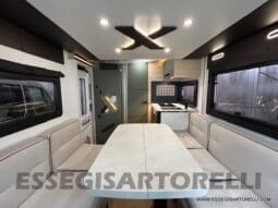 CHAUSSON NEW X 550 EXCLUSIVE LINE GAMMA 2025 599 CM SEMINTEGRALE COMPATTO BASCULANTE pieno