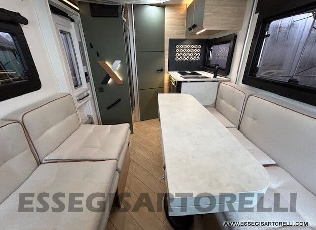 CHAUSSON NEW X 550 EXCLUSIVE LINE GAMMA 2025 599 CM SEMINTEGRALE COMPATTO BASCULANTE pieno