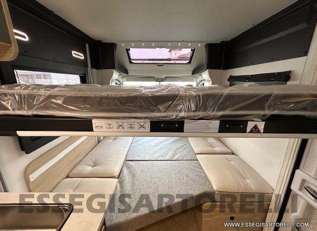 CHAUSSON NEW X 550 EXCLUSIVE LINE GAMMA 2025 599 CM SEMINTEGRALE COMPATTO BASCULANTE pieno