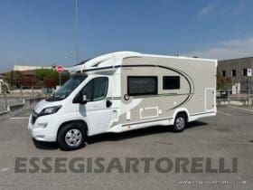 NOLEGGIO SEMINTEGRALE GARAGE E BASCULANTE 6 LETTO 5 VIAGGIO 716 cm
