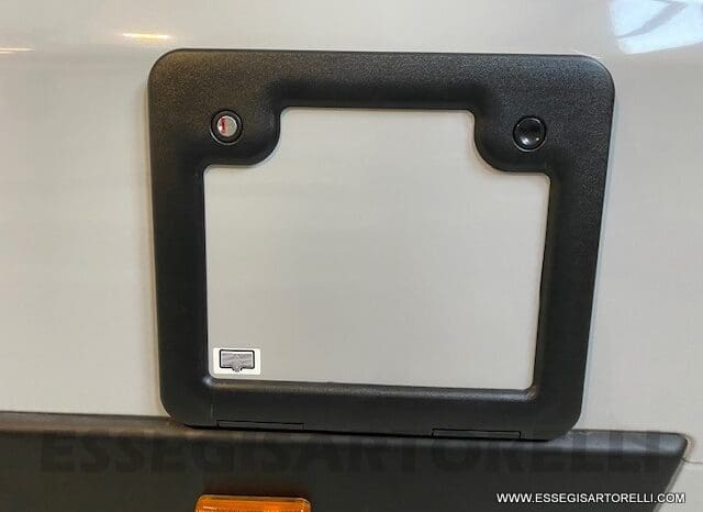 NOLEGGIO CAMPER PURO VAN LETTI GEMELLI 4 VIAGGIO 636 cm pieno