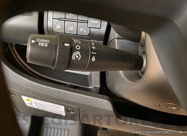 NOLEGGIO CAMPER PURO VAN LETTI GEMELLI 4 VIAGGIO 636 cm pieno