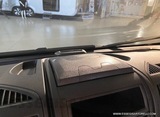 NOLEGGIO CAMPER PURO VAN LETTI GEMELLI 4 VIAGGIO 636 cm pieno