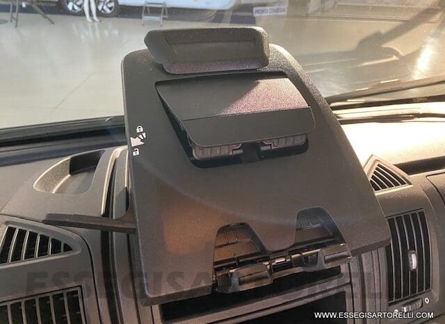 NOLEGGIO CAMPER PURO VAN LETTI GEMELLI 4 VIAGGIO 636 cm pieno