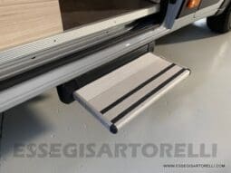 NOLEGGIO CAMPER PURO VAN LETTI GEMELLI 4 VIAGGIO 636 cm pieno