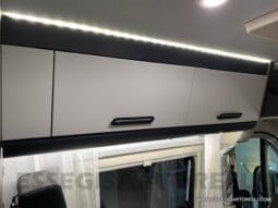 NOLEGGIO CAMPER PURO VAN LETTI GEMELLI 4 VIAGGIO 636 cm pieno