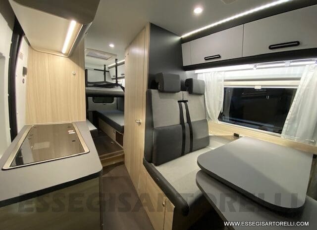 NOLEGGIO CAMPER PURO VAN LETTI GEMELLI 4 VIAGGIO 636 cm pieno